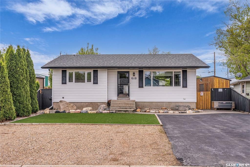 Property Photo: 107 4th Avenue W SK S0K 4T0