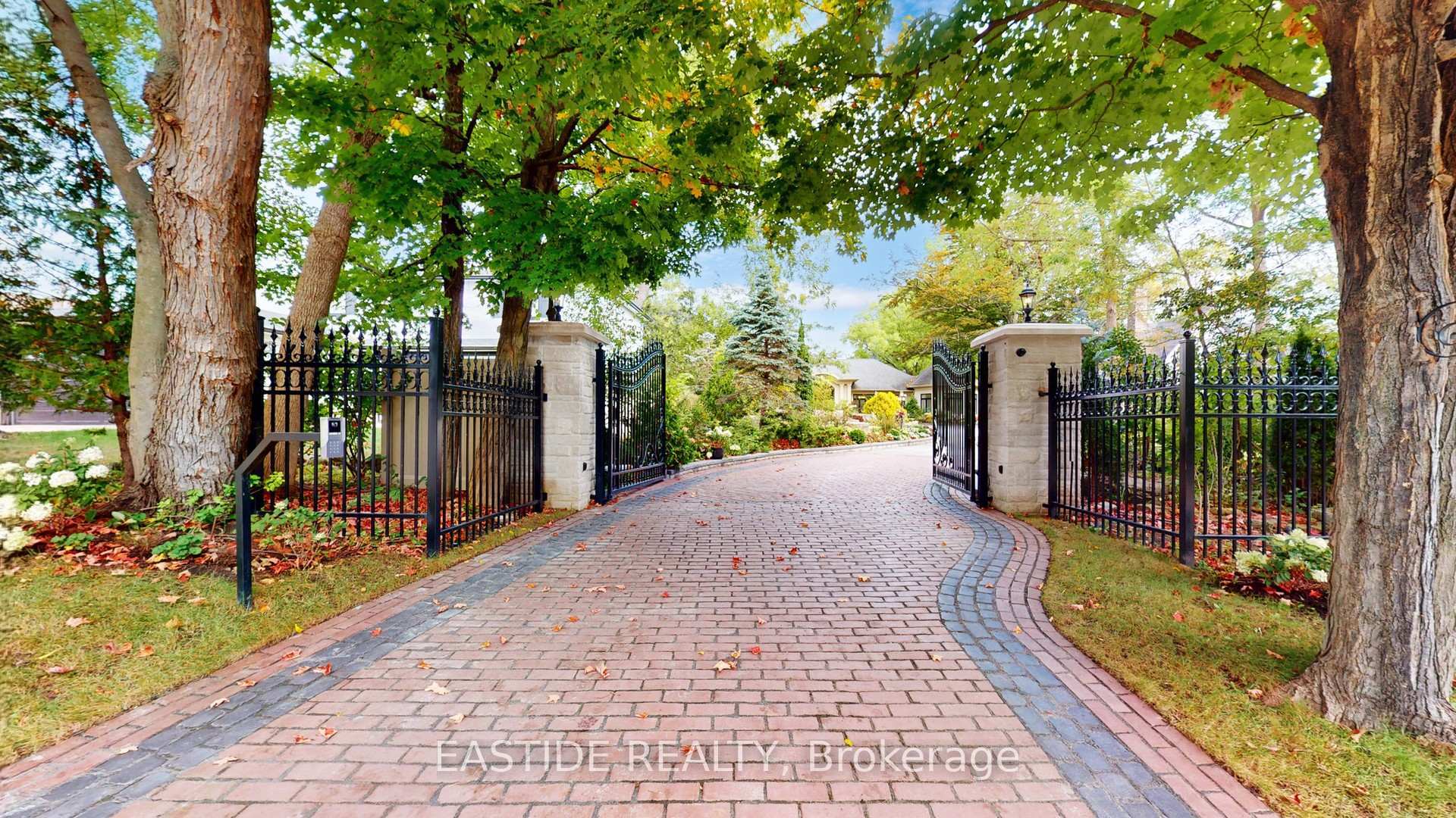 Property Photo: 431 Fourth Line ON L6L 5A5