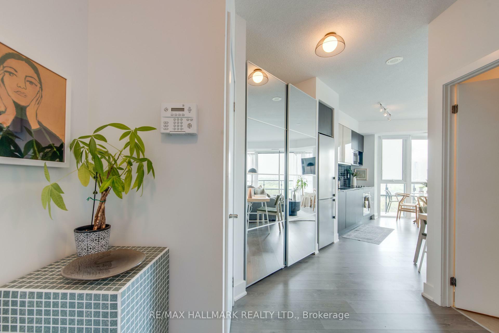 Property Photo: 99 The Donway W Way 923 ON M3C 0N8