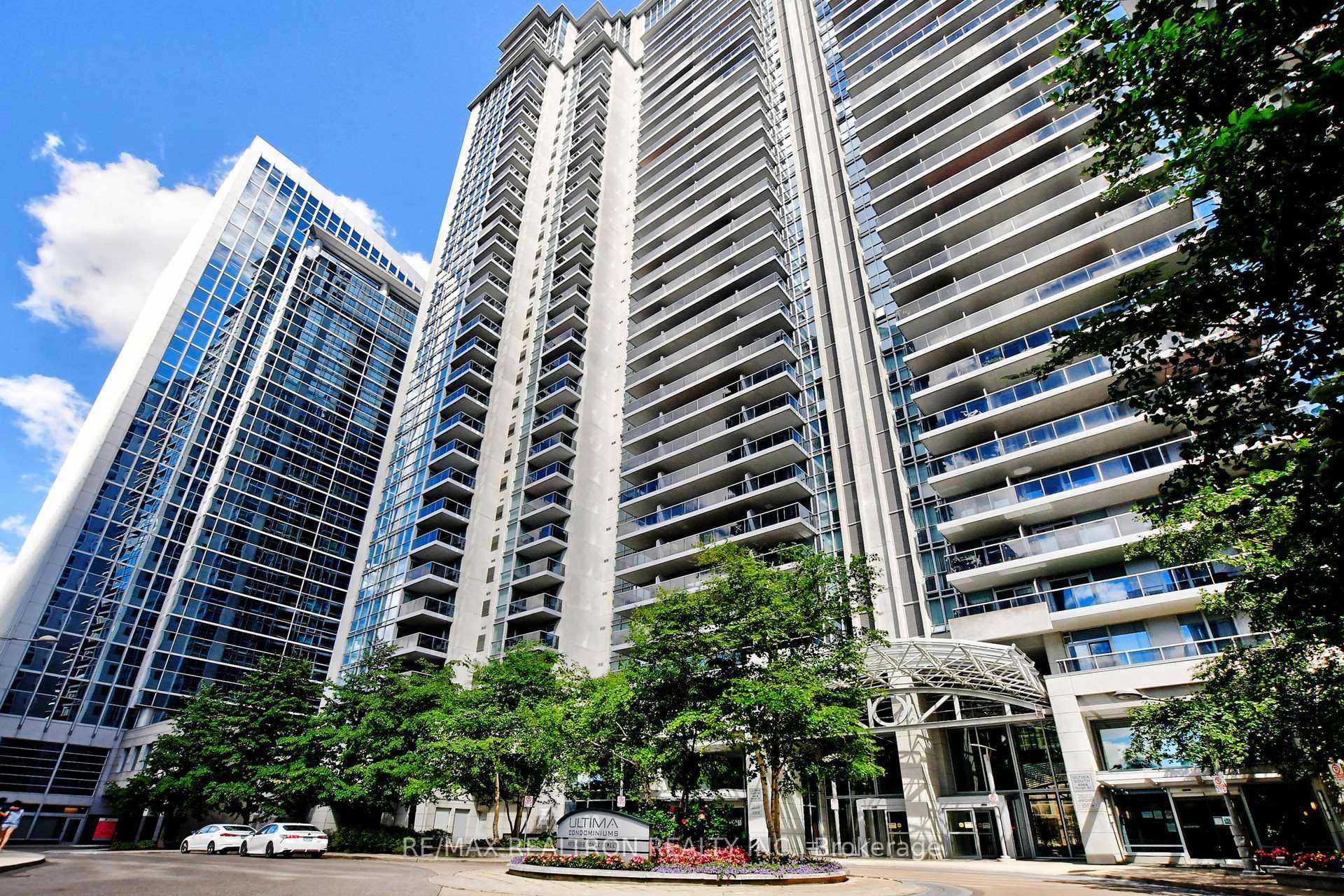 Property Photo: 4978 Yonge Street 1608 ON M2N 7G8