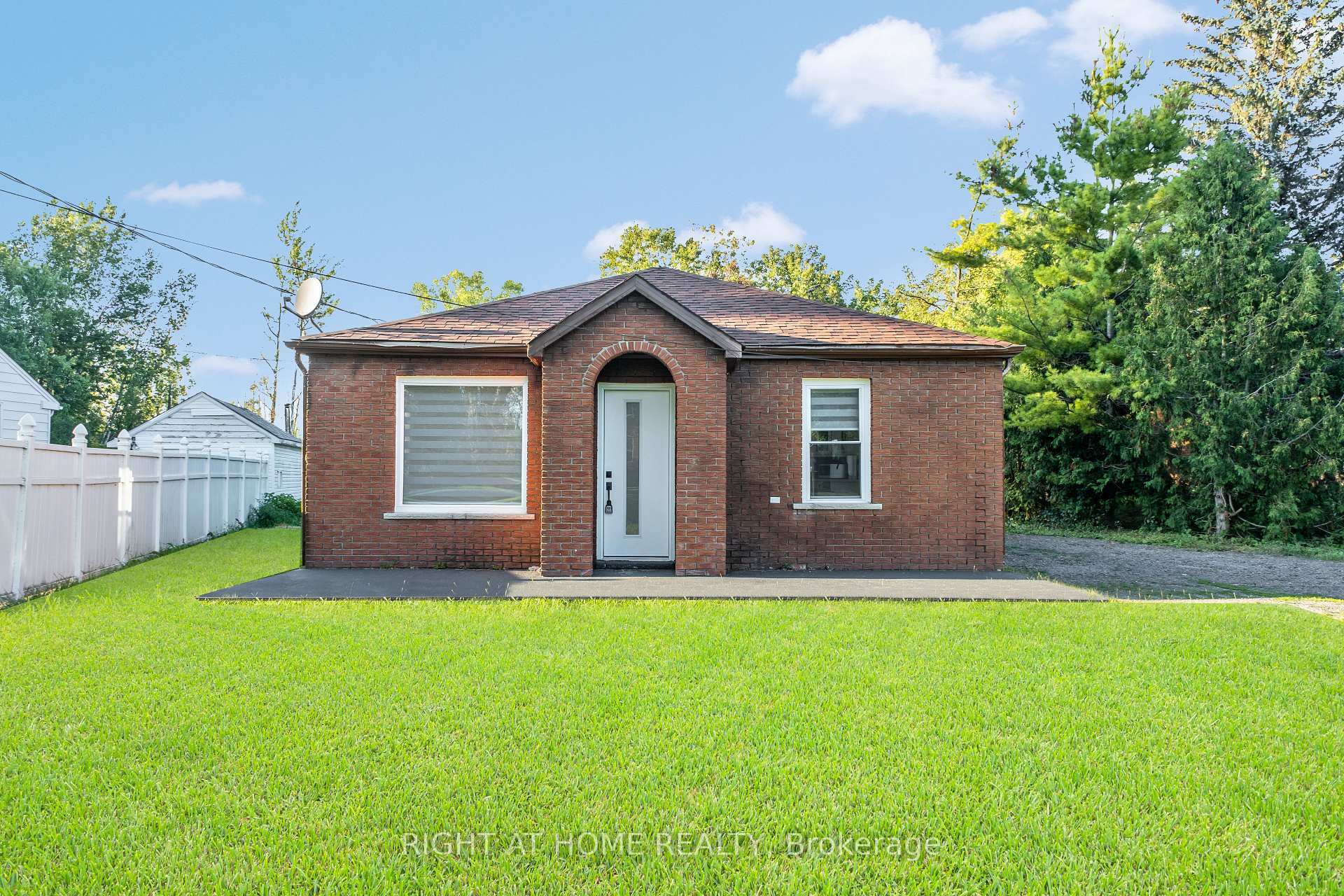 364 Bridge Street W  Belleville ON K8N 4Z2 photo