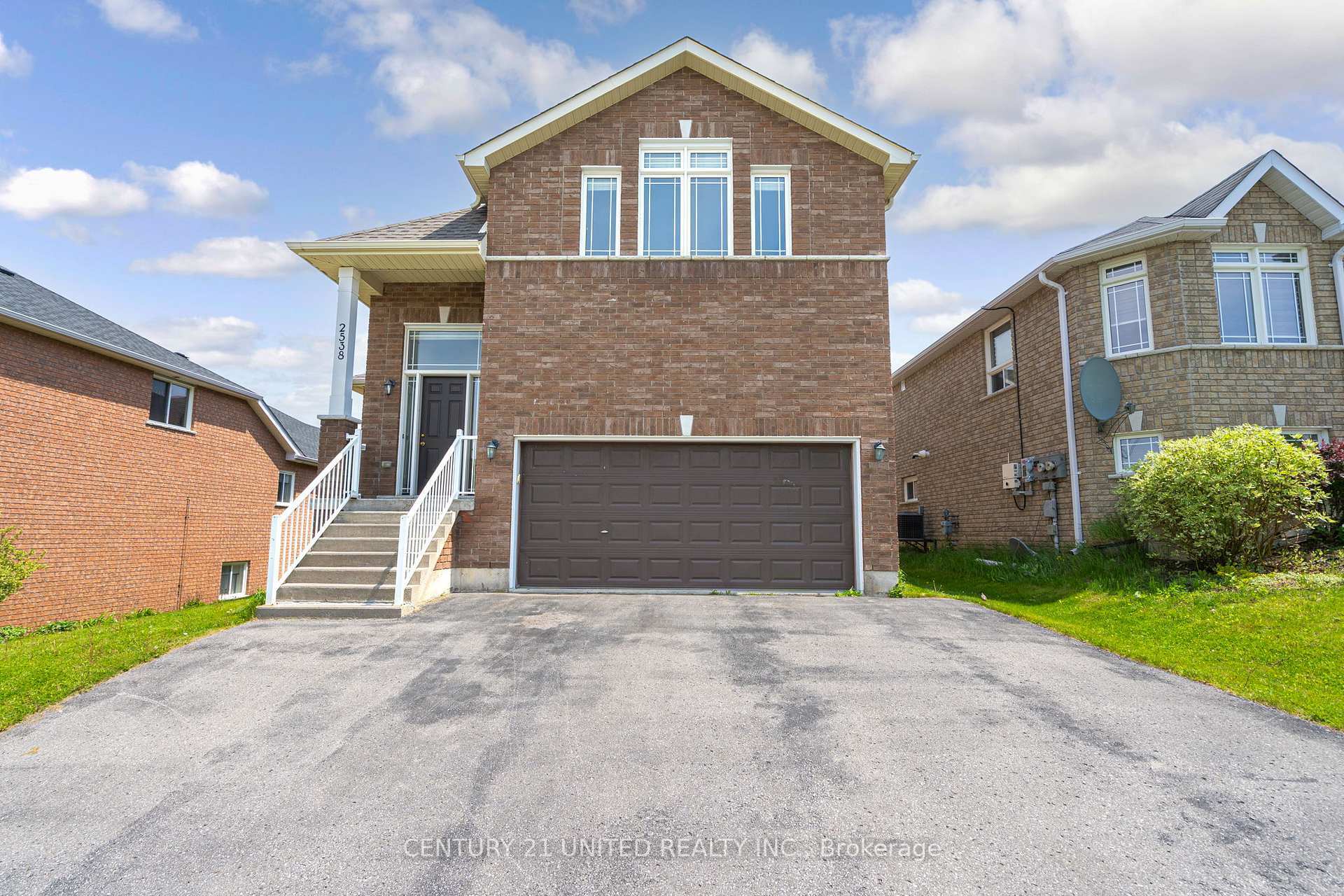 Property Photo: 2538 Denure Drive ON K9K 2T1