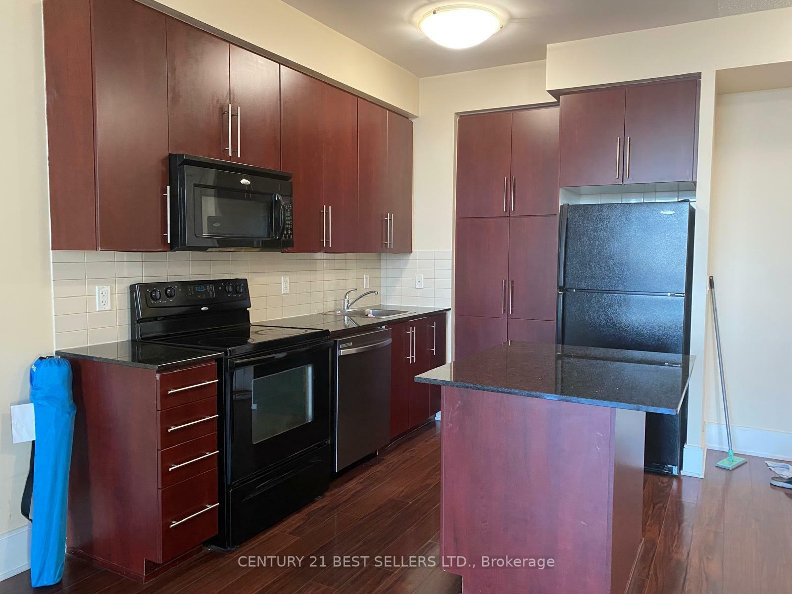 Property Photo: 330 Burnhamthorpe Rd W Road 2205 ON L5B 3J1