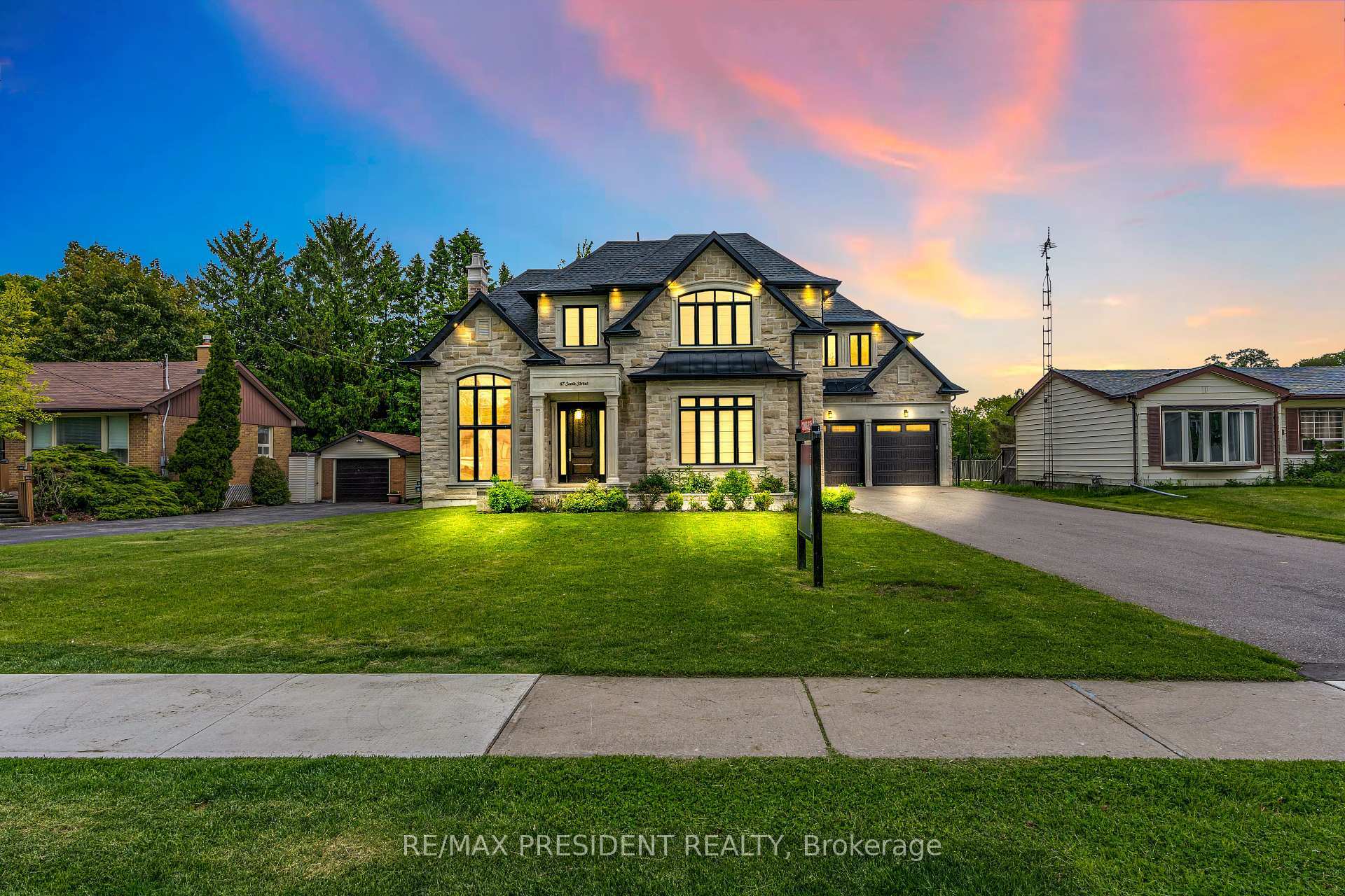 Property Photo: 67 Scott Street ON L1N 3L2
