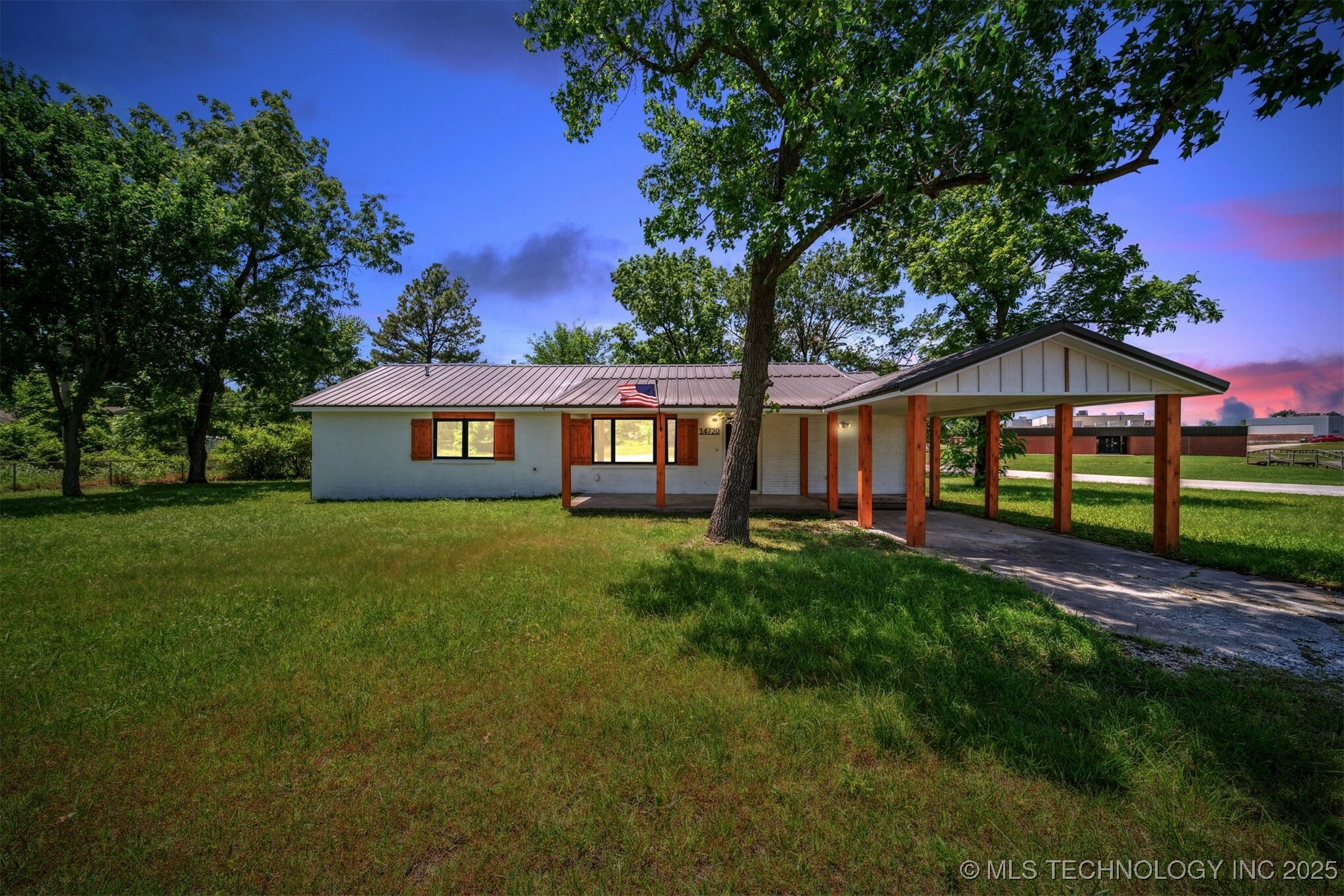 Property Photo: 14720 S 303rd OK 74429