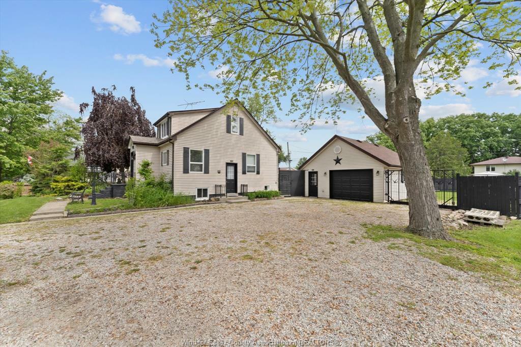 Photo de la propriété: 297 Talbot Street South ON N8M 1C2
