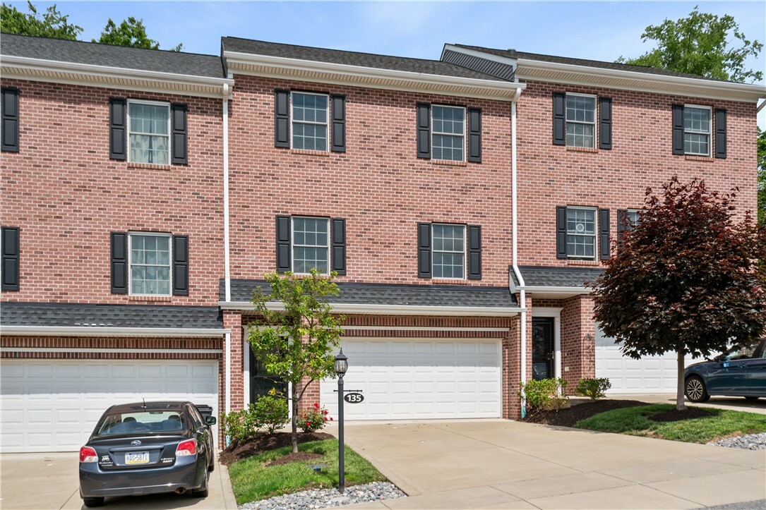 Property Photo:  135 Lenox Dr  PA 15126 