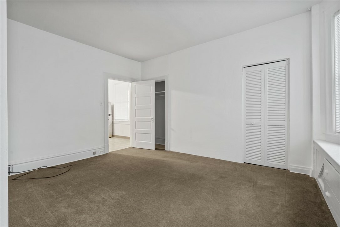 Property Photo: 1724 New Haven Ave 1 PA 15216
