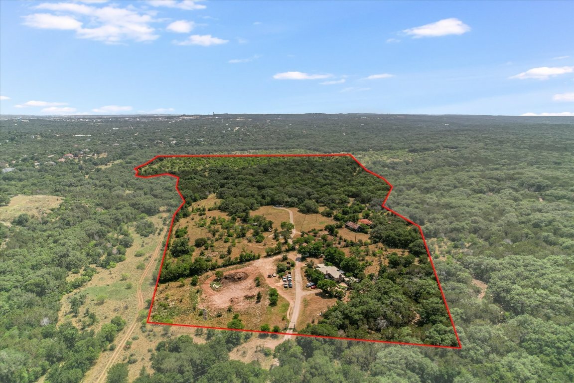 Property Photo: 1750 Craddock Way TX 78666