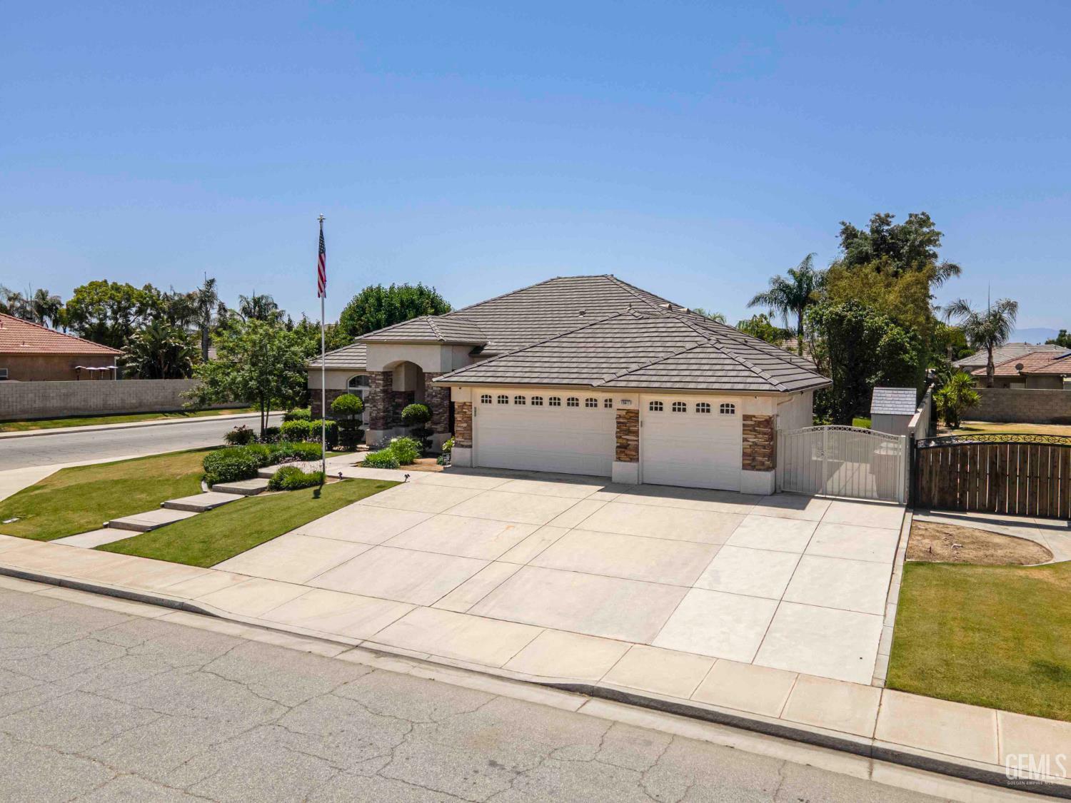 Property Photo:  15617 Screaming Eagle Avenue  CA 93314 