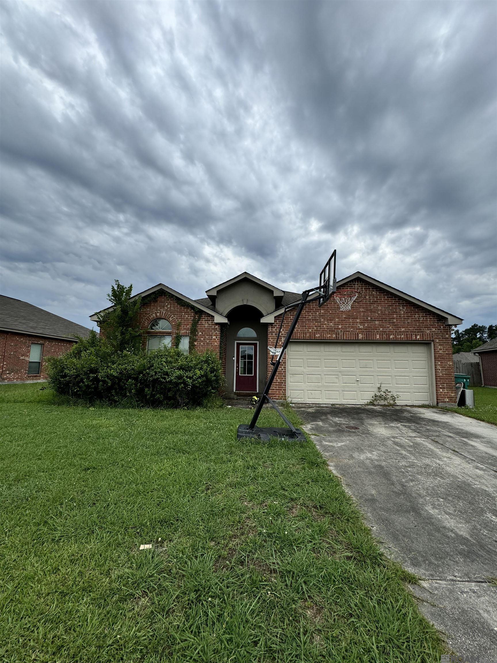 Property Photo:  11066 Iberia Dr  LA 70726 