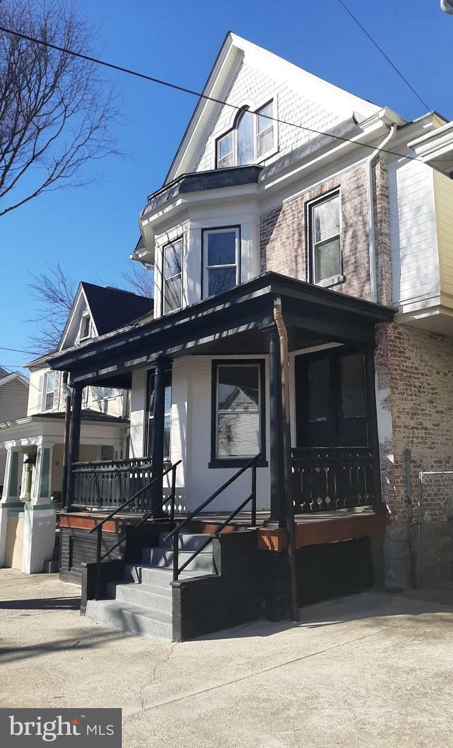 Property Photo: 404 W Martin Street WV 25401