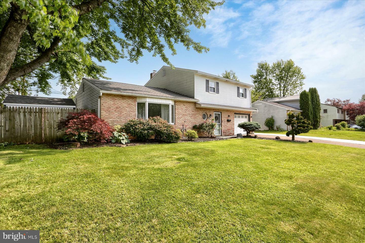 Property Photo: 5220 Eton Place PA 17055