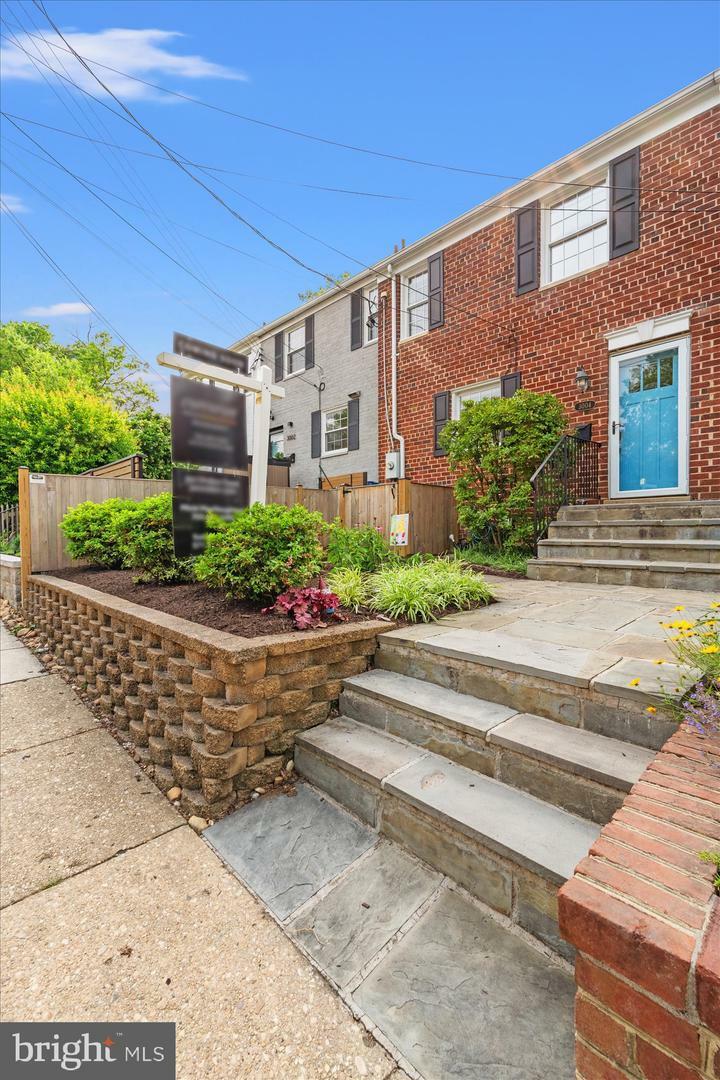 Property Photo: 3004 Landover Street VA 22305