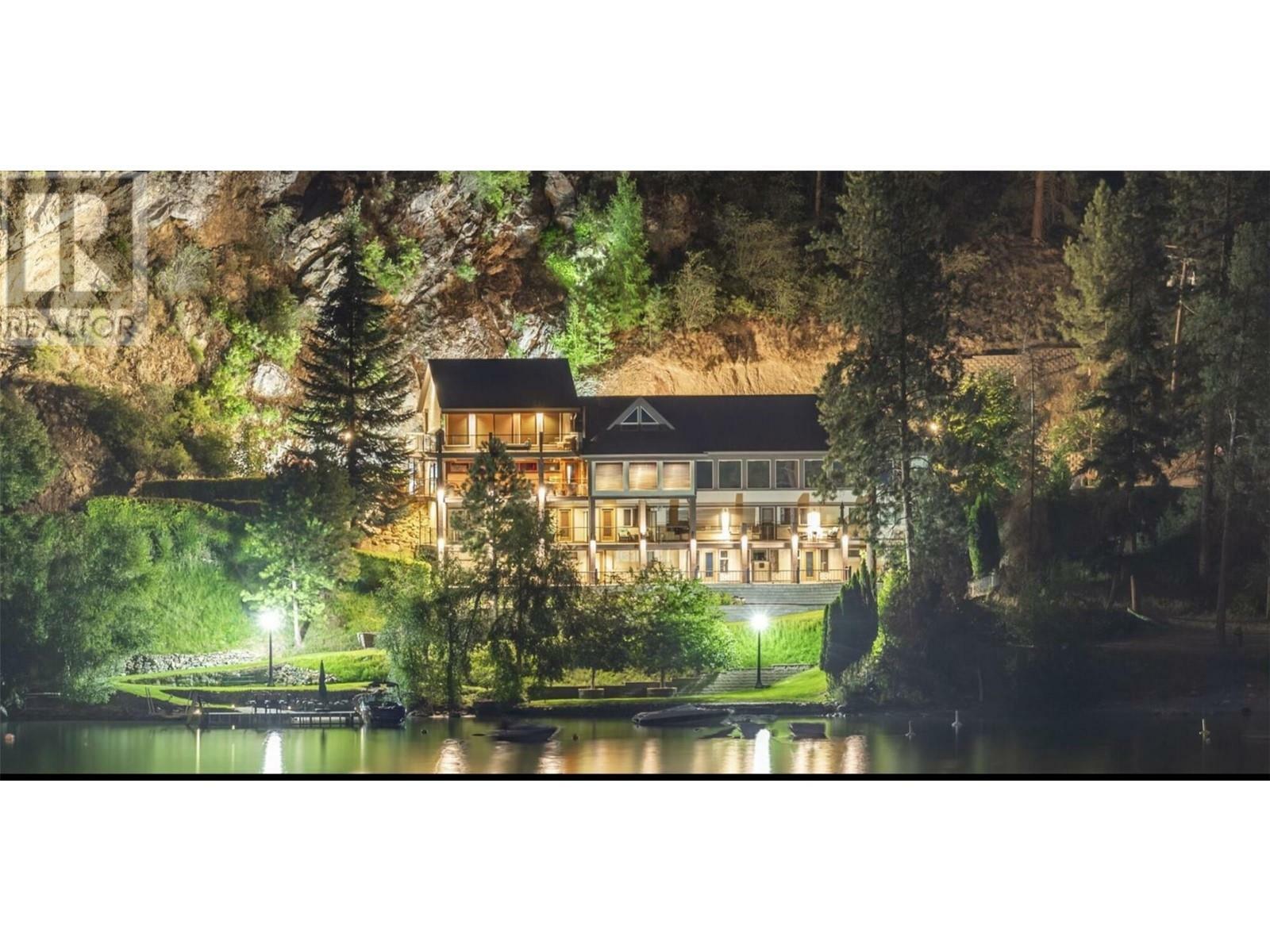 Photo de la propriété: 15010 & 15020 Tamarack Drive BC V1B 2E1