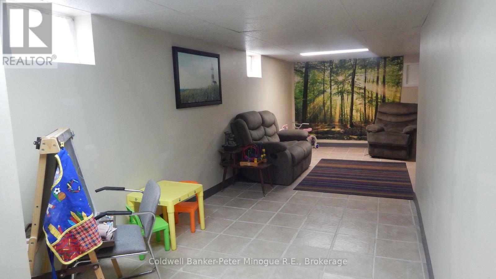 Property Photo: 172 Victoria Street East ON P1B 1P4