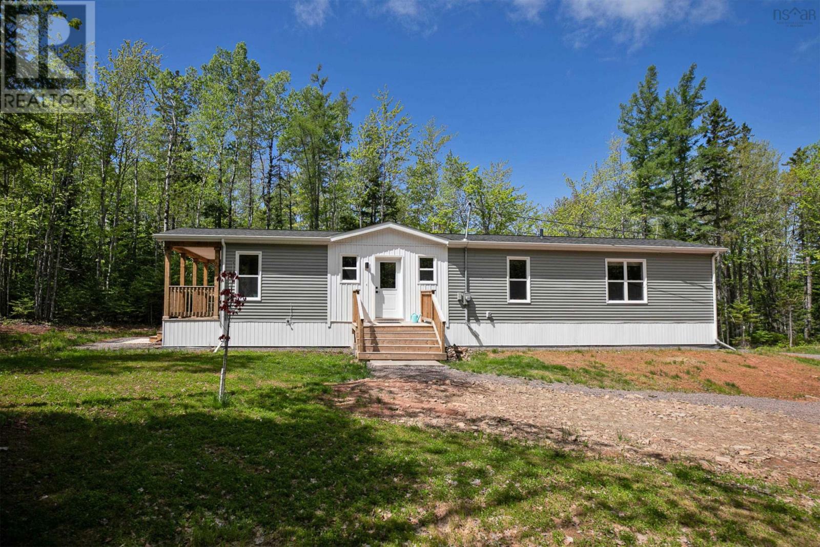 Photo de la propriété: 266 Hastings Road NS B4H 3Y1