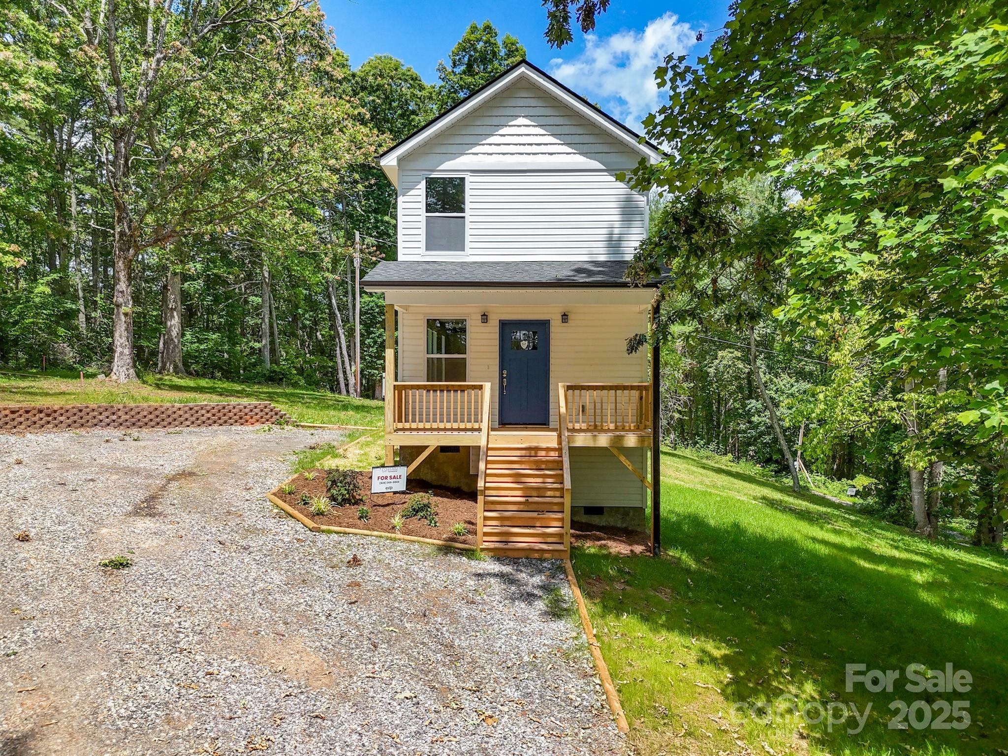 Property Photo: 104 Forest Fern Lane NC 28701