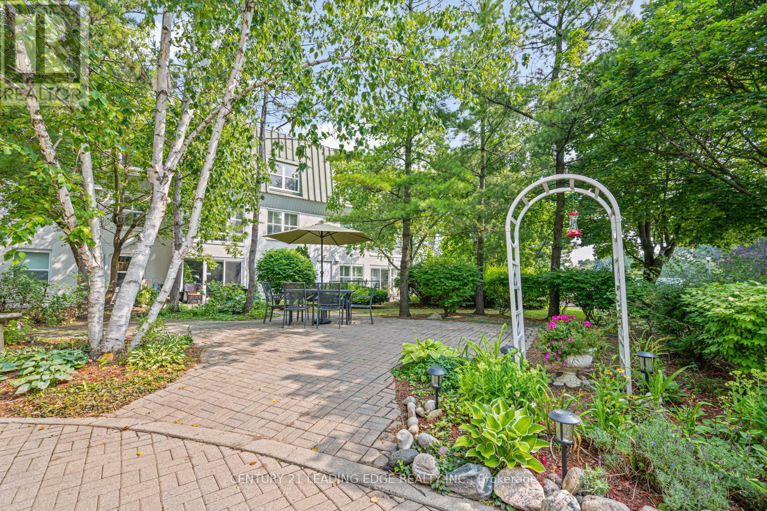 Property Photo: 100 Anna Russell Way 224 ON L3R 6C7