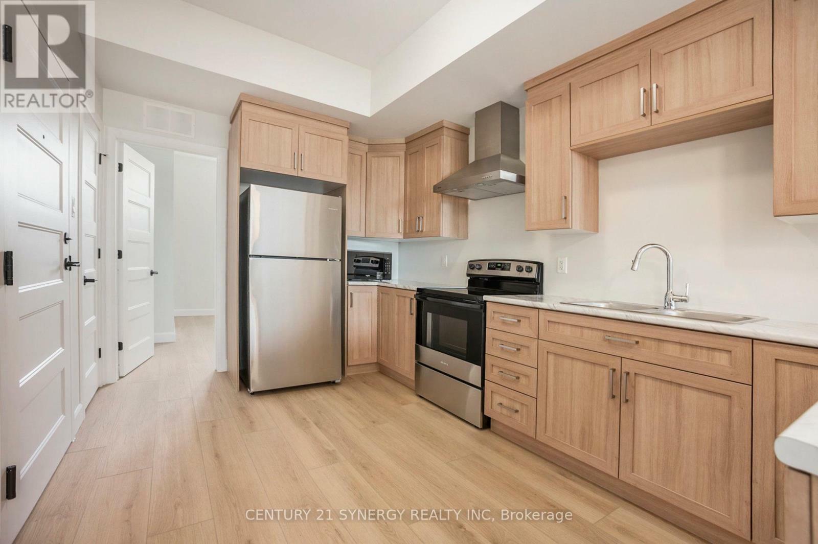 Property Photo:  89 Helen Street B  ON K0A 1R0 