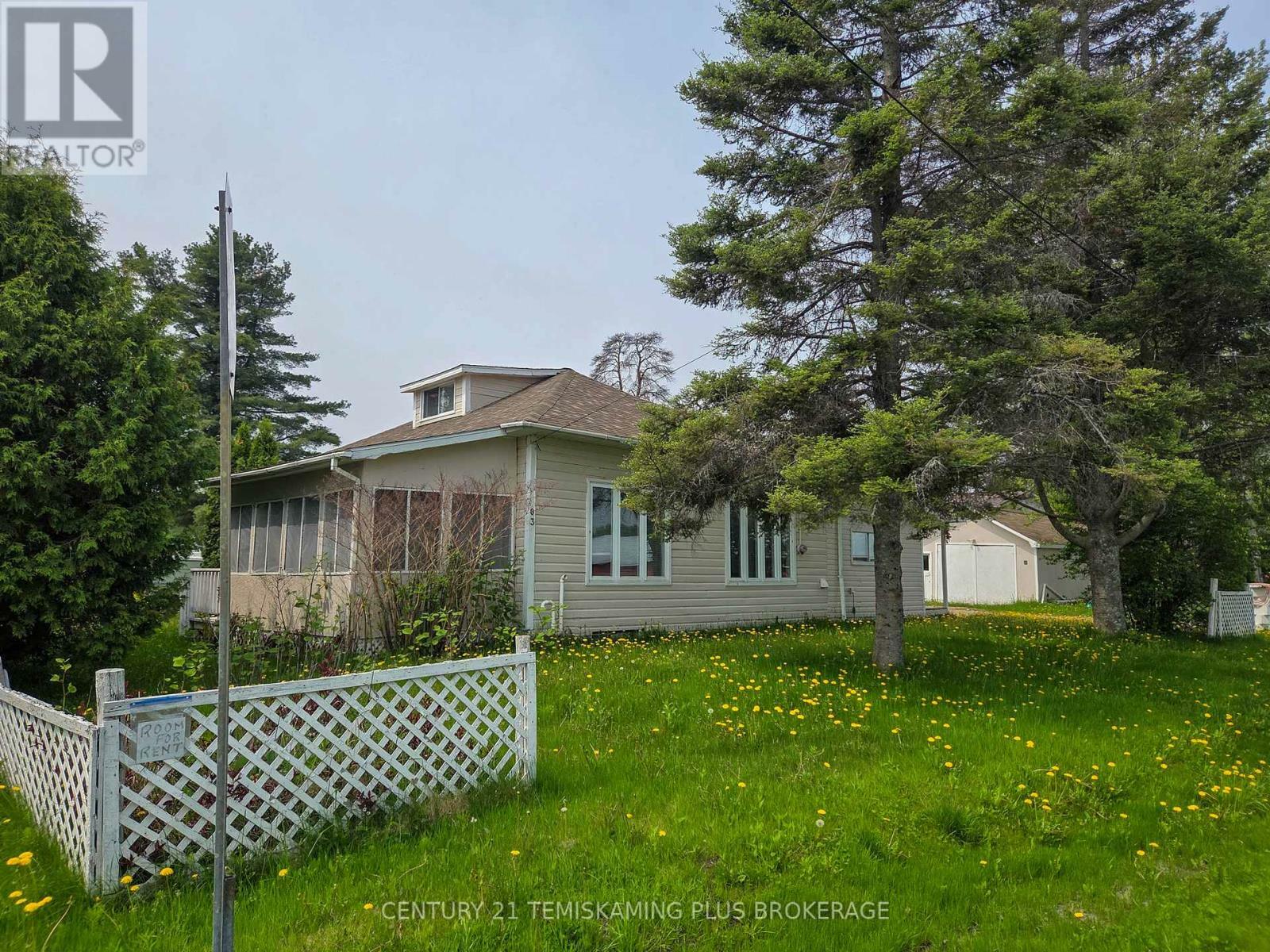 Property Photo: 03 Fourth Street West ON P0J 1G0