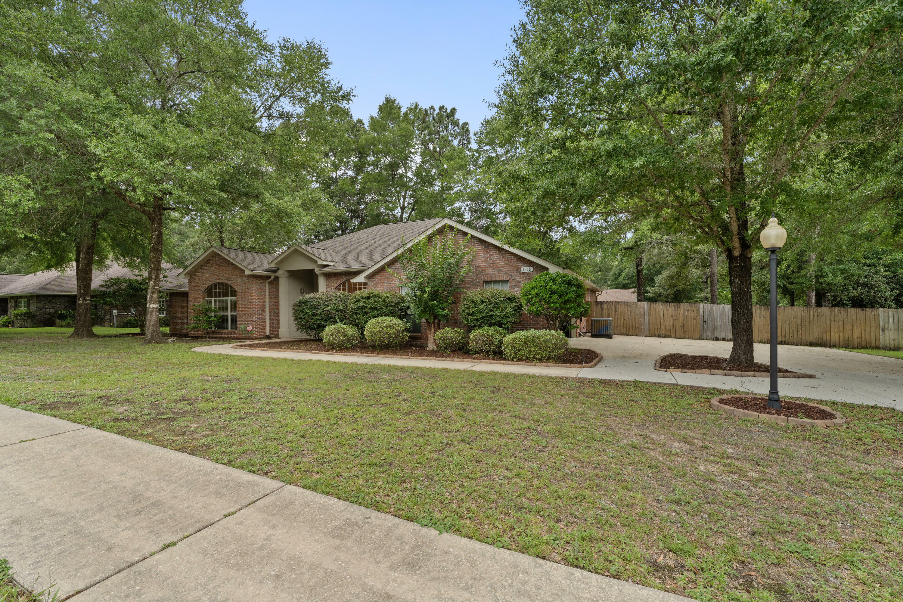 Property Photo: 5848 Saratoga Drive FL 32536