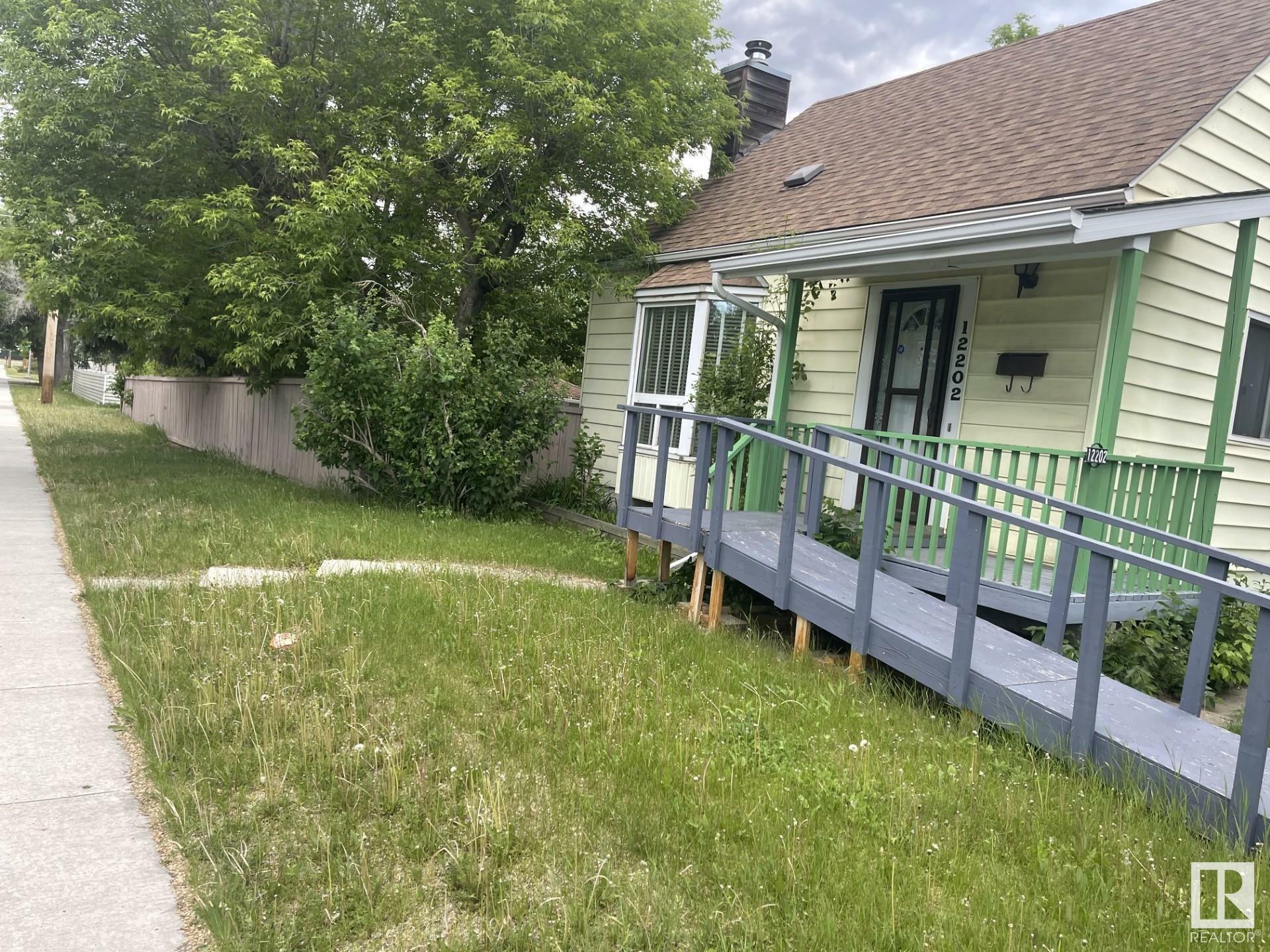 Photo de la propriété: 12202 105 Street NW AB T5G 2N8