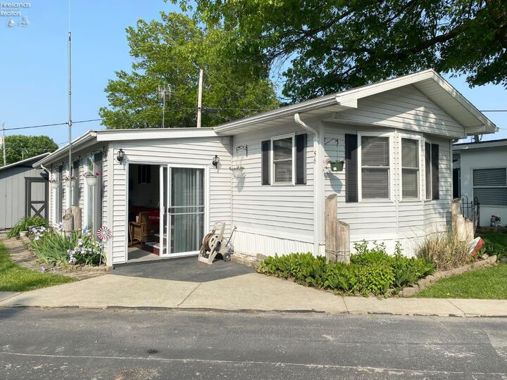 Property Photo:  8175 North Shore Boulevard 56  OH 43440 
