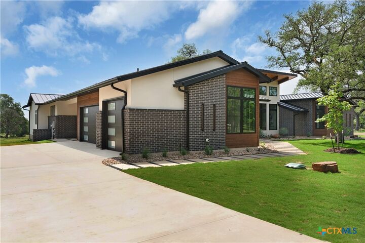 Property Photo: 8341 Brewer Lane TX 76571