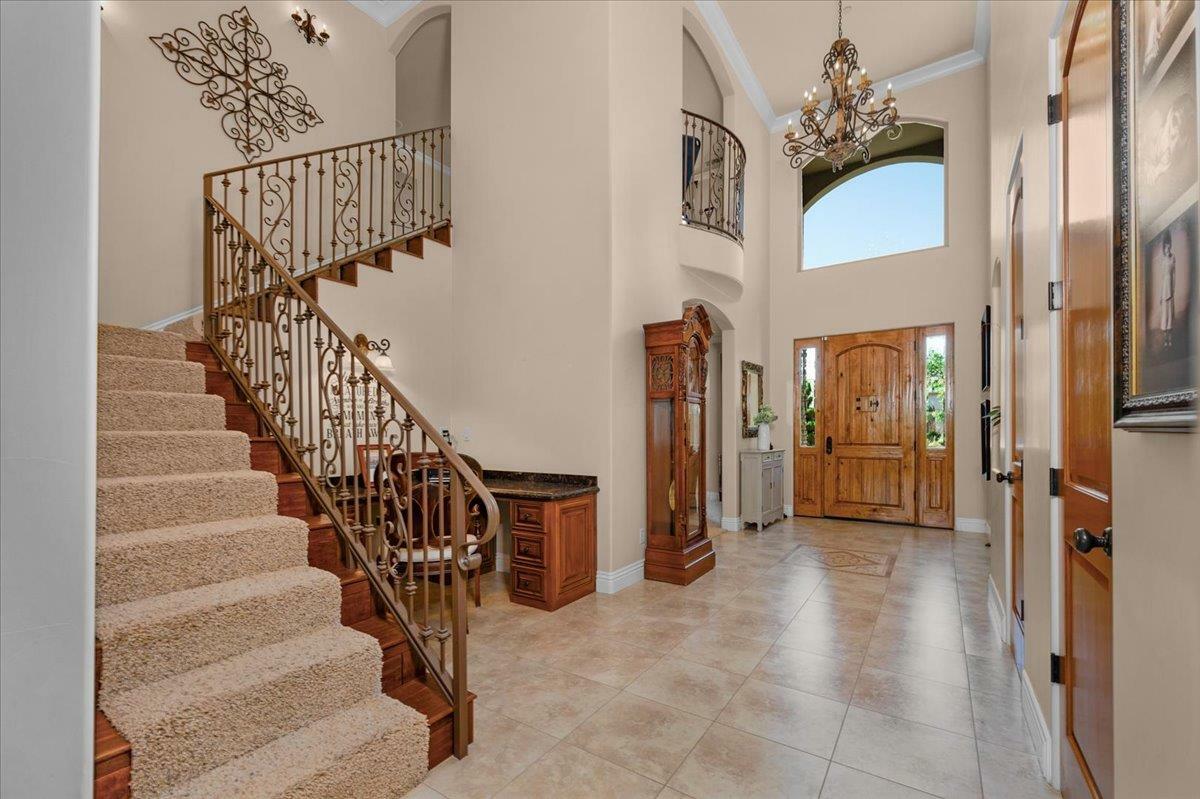 Property Photo: 2707 W Menlo Avenue CA 93711