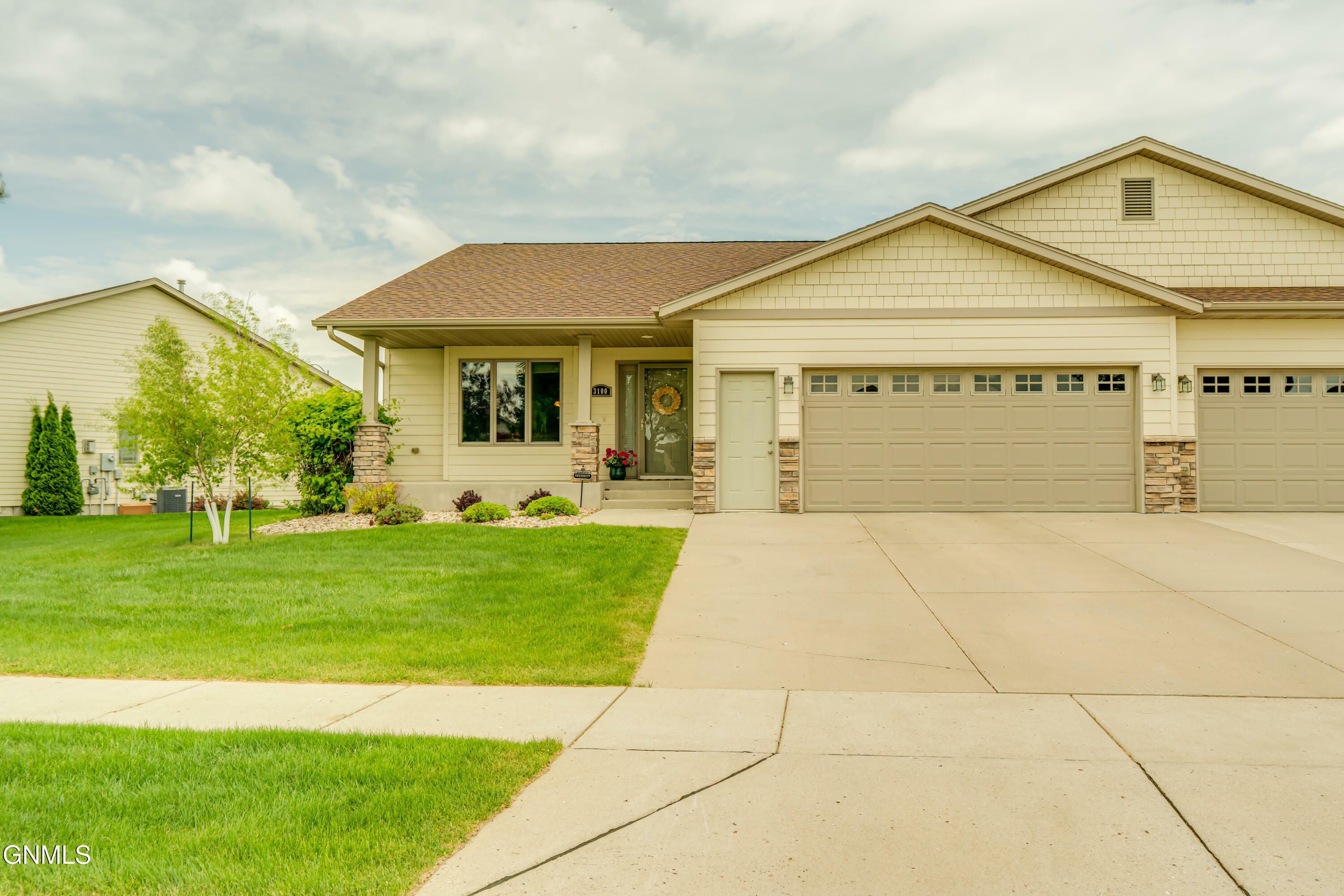 Property Photo: 3100 Chisholm Trail ND 58503