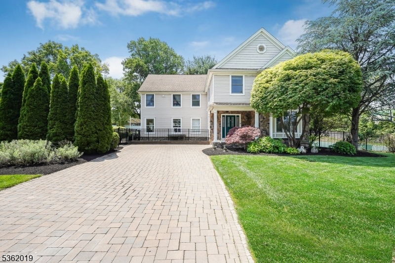 Property Photo:  27 Morris Avenue  NJ 07045 