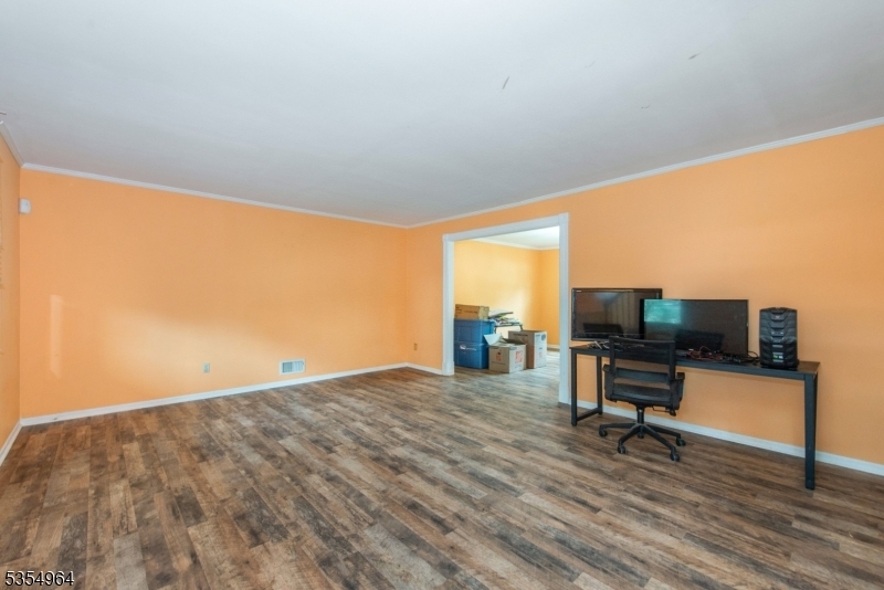 Property Photo: 76 Point View Pkwy NJ 07470
