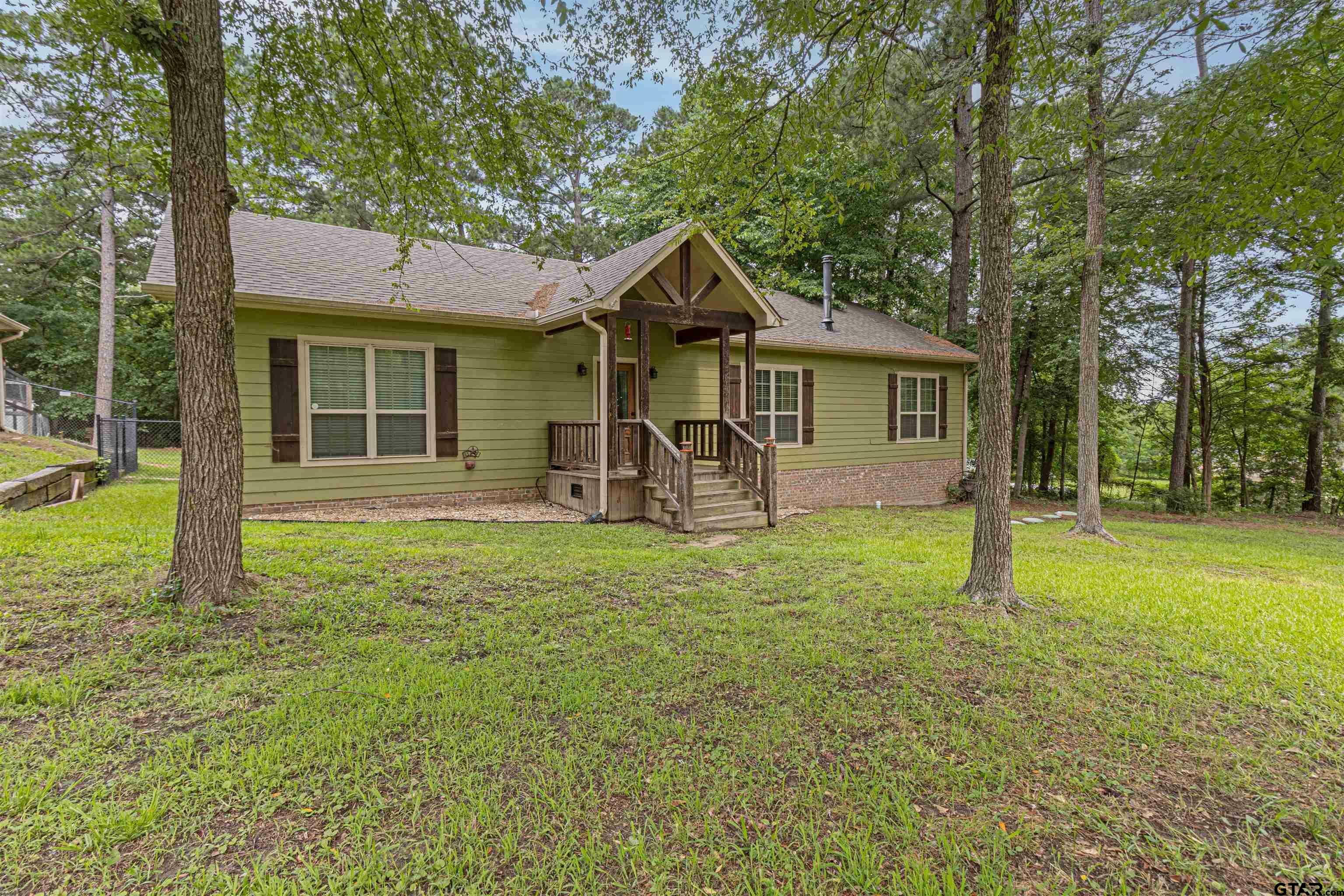 Property Photo:  450 Lee Road  TX 75662 
