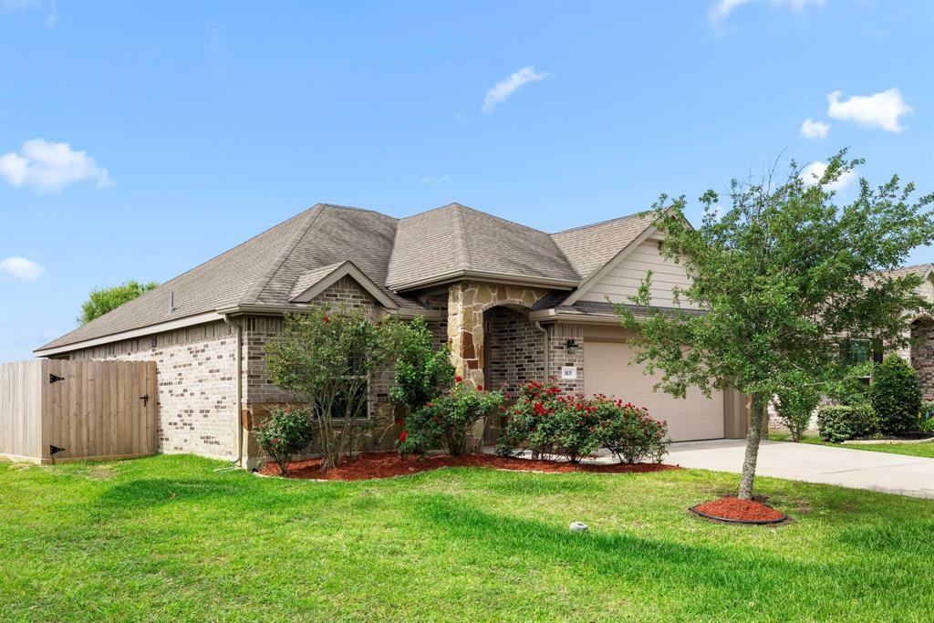 Property Photo: 3105 Zachary Bay Lane TX 77539