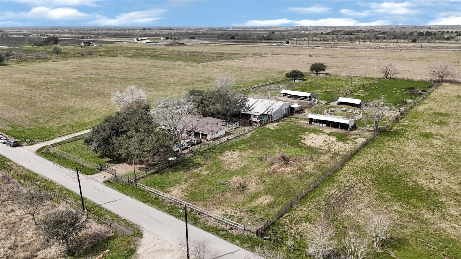 Property Photo: 6720 Kacal Road TX 77417