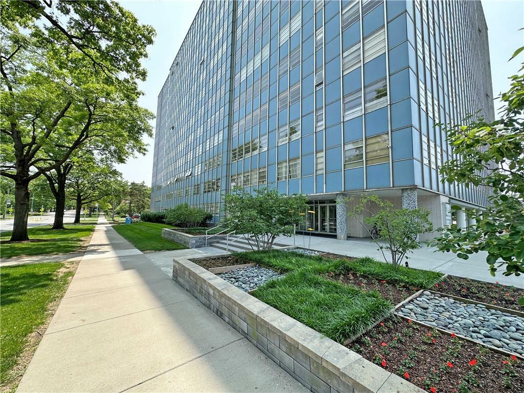 Property Photo: 333 W Meyer Boulevard 414 MO 64113