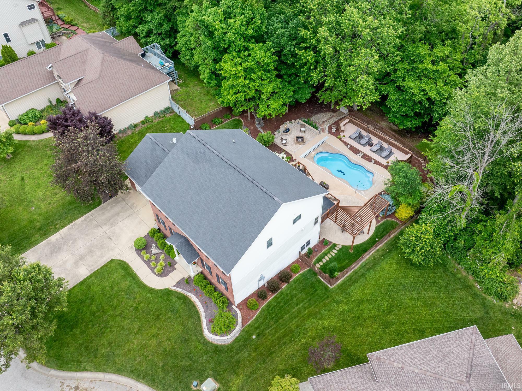 Property Photo: 1193 E Winners Circle IN 47401