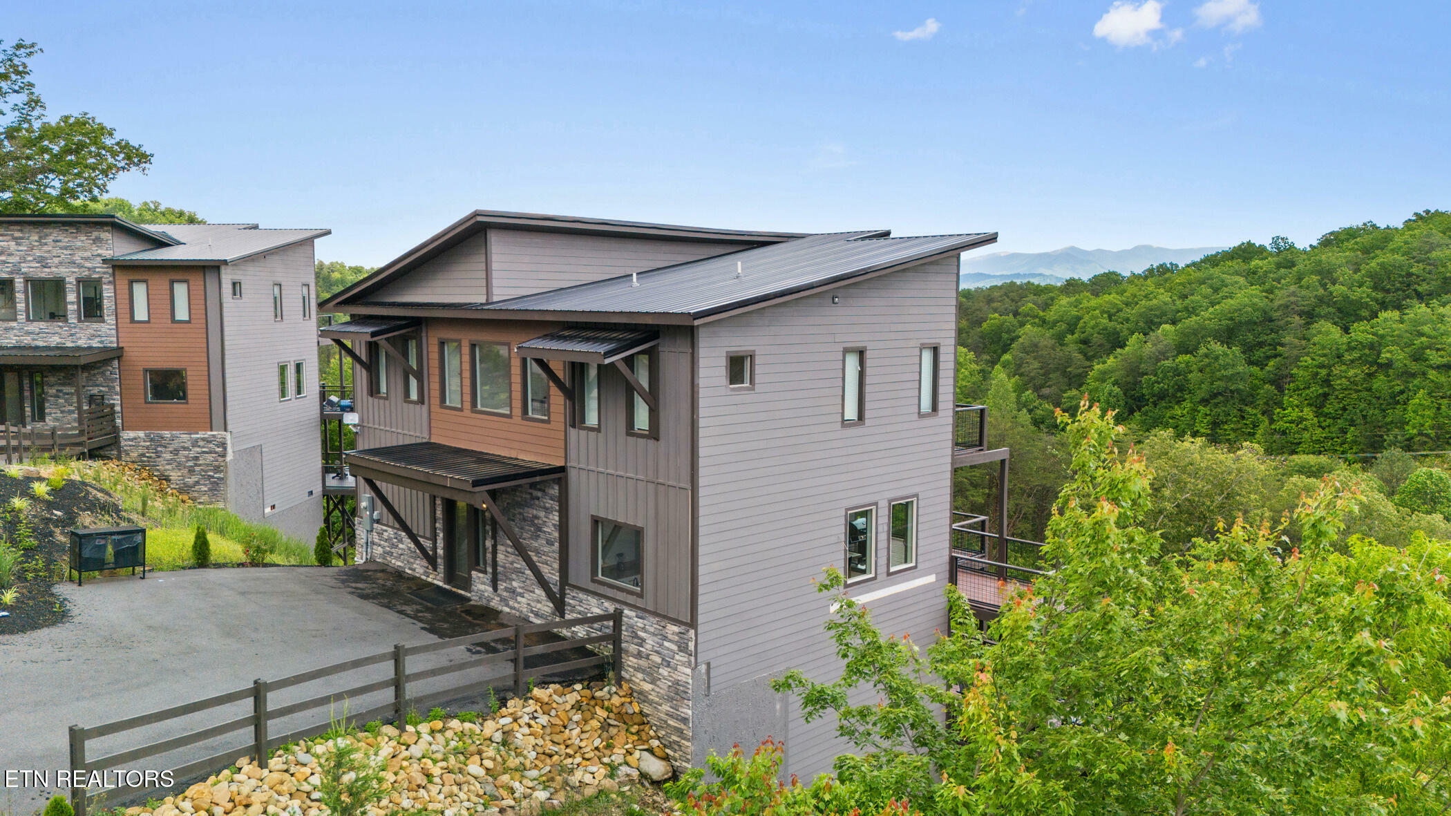 Property Photo: 2955 Lightning Strike Drive TN 37862