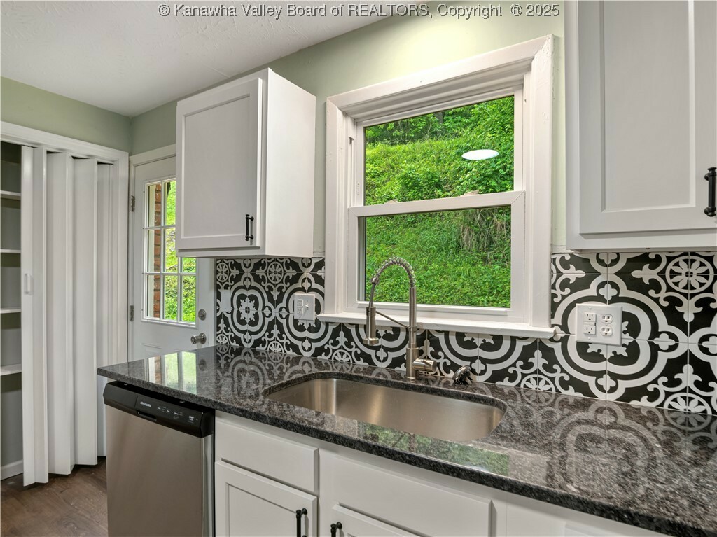 Property Photo: 1255 Park Avenue WV 25302