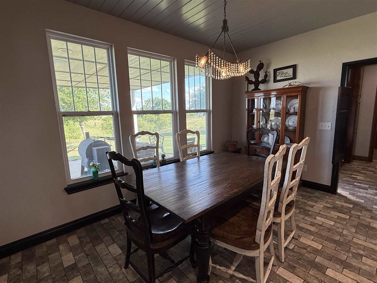 Property Photo: 2380 NE 135th St OK 73507