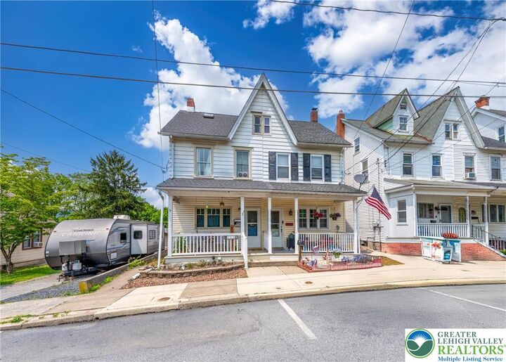 642 W Franklin Street  Slatington Borough PA 18080 photo