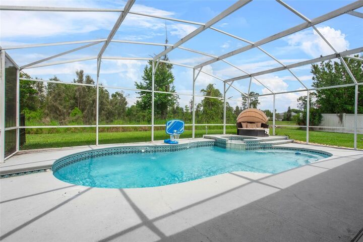 Property Photo: 701 Little Hampton Lane FL 34734