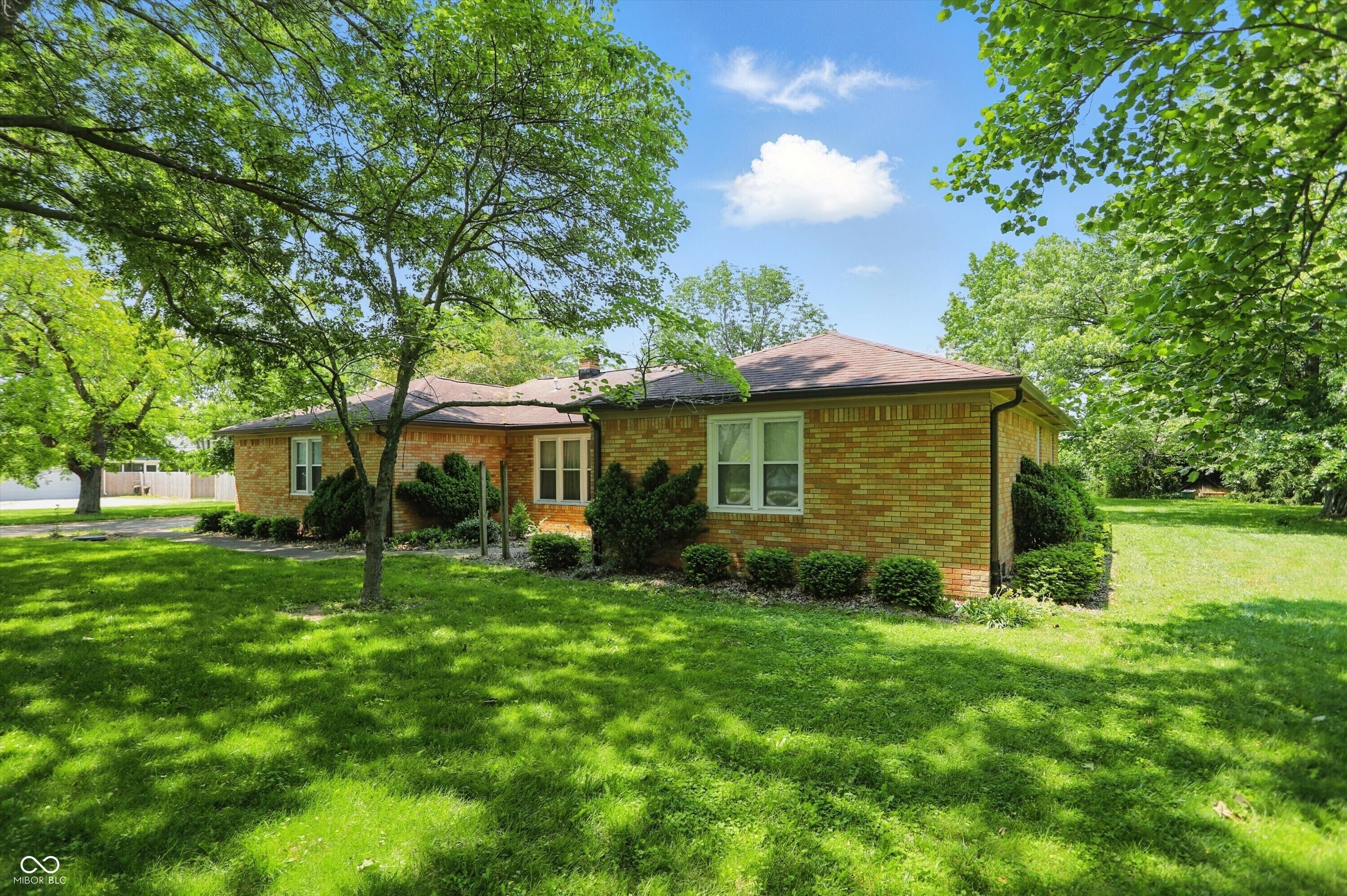 Property Photo:  1914 S Avon Avenue  IN 46123 