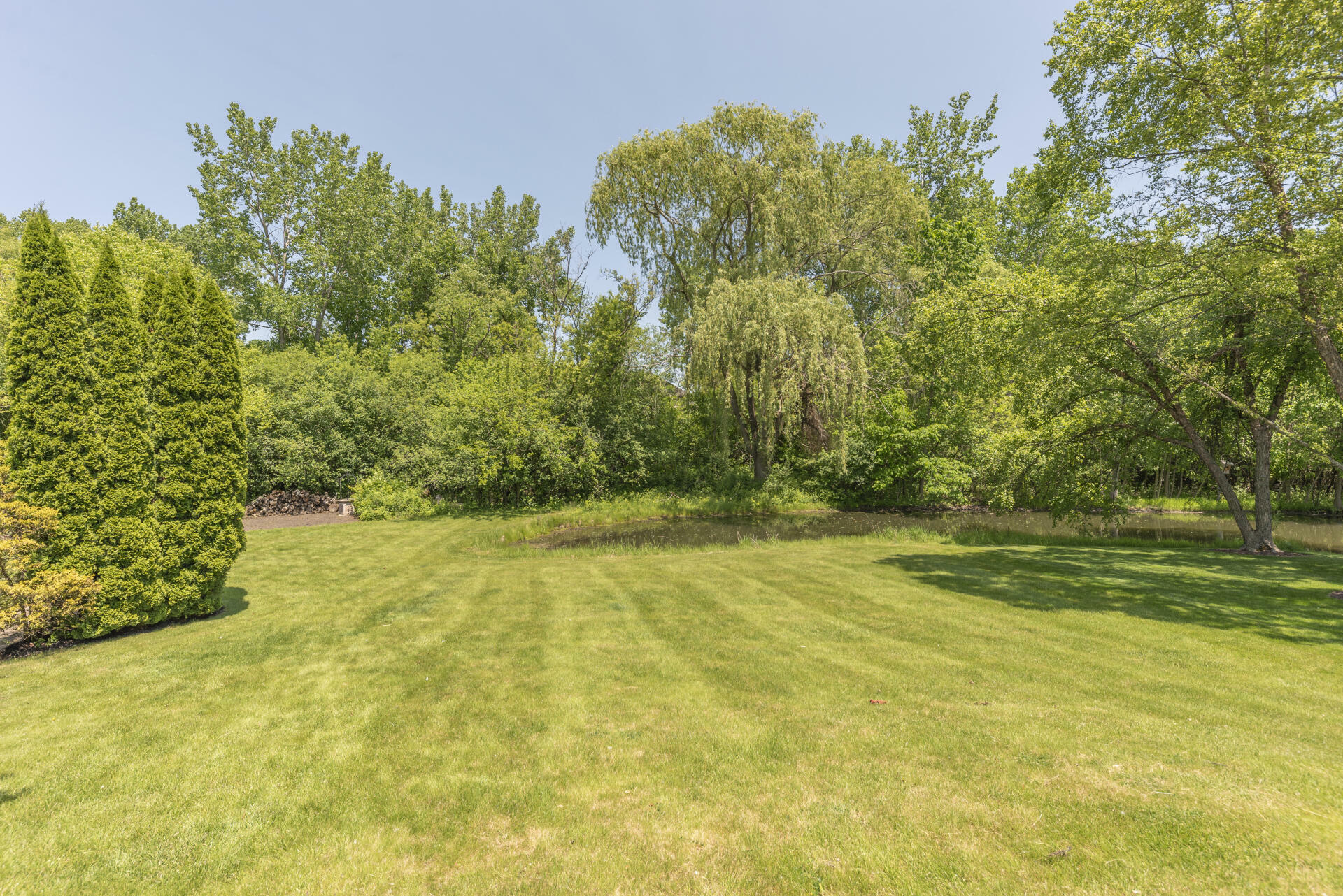 Property Photo: 5433 Waterfield Court MI 48108