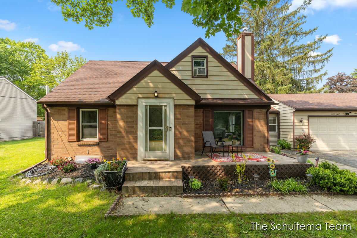Property Photo: 4865 Aylesworth Street SE MI 49546