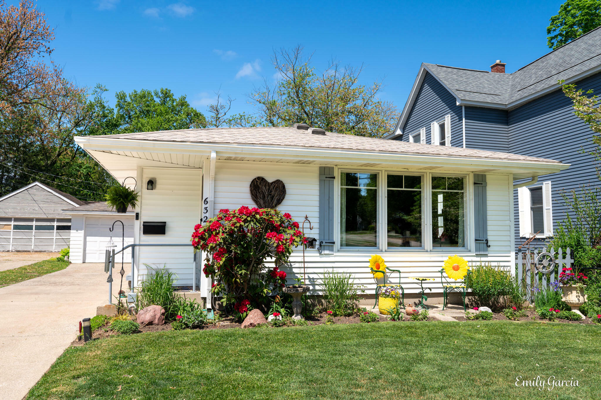 Property Photo: 632 Central Avenue MI 49423