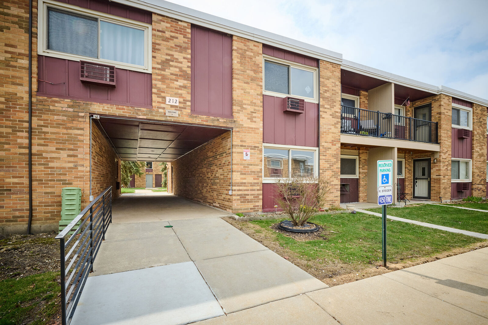 Property Photo: 212A Collen Drive 104 IL 60148