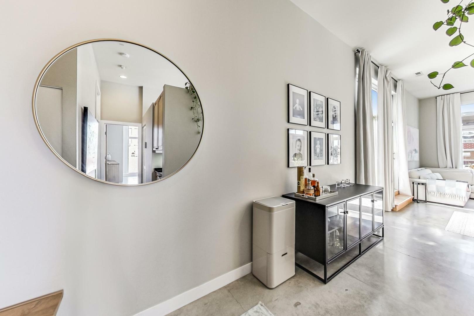 Property Photo: 949 W Madison Street 601B IL 60607