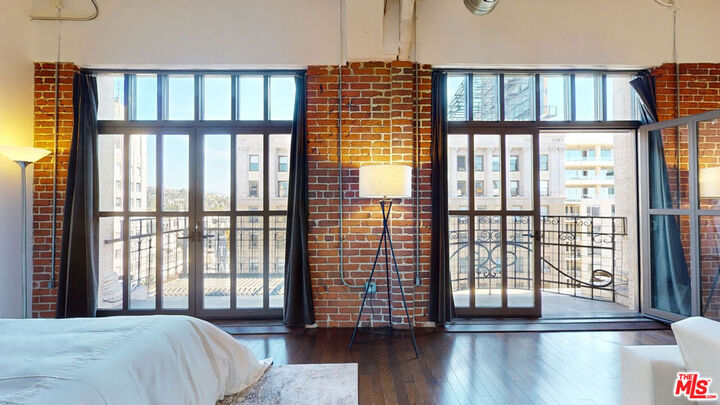 Property Photo:  1645 Vine Street 905  CA 90028 